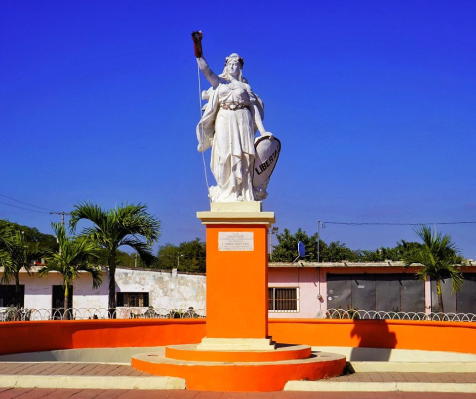 la estatua de la libertad de mazatlan existe desde 1925 3