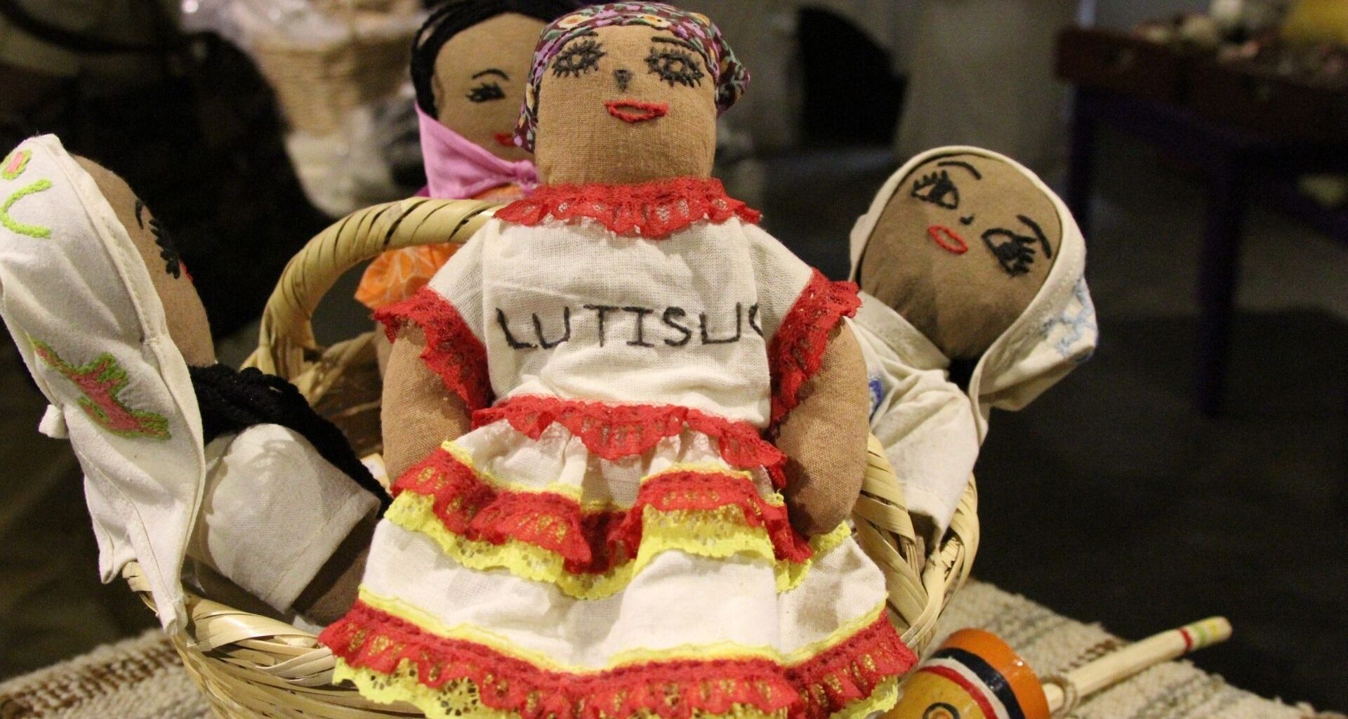 muñecas de tela artesanales