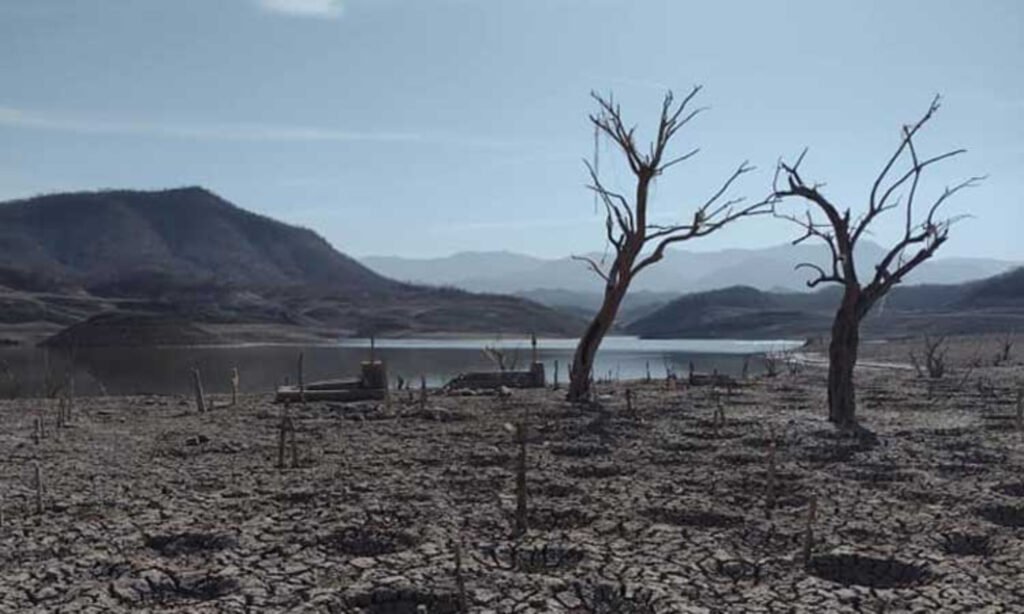Presa en sequía de Sinaloa