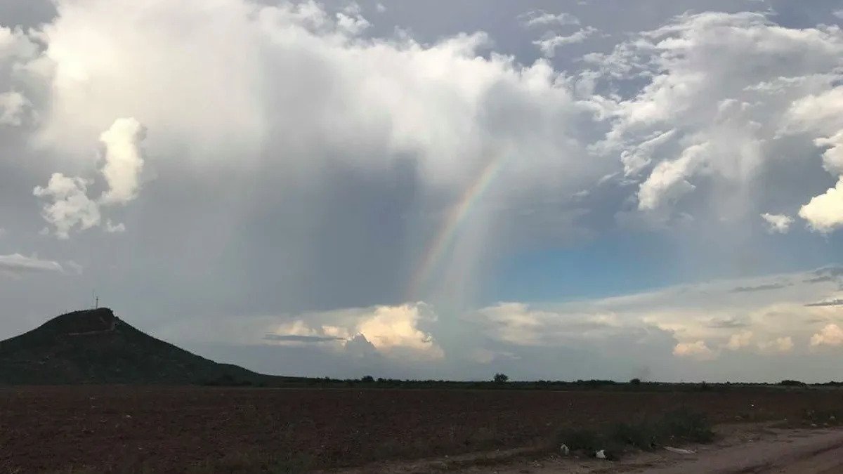 Paisaje nublado en Sonora. 