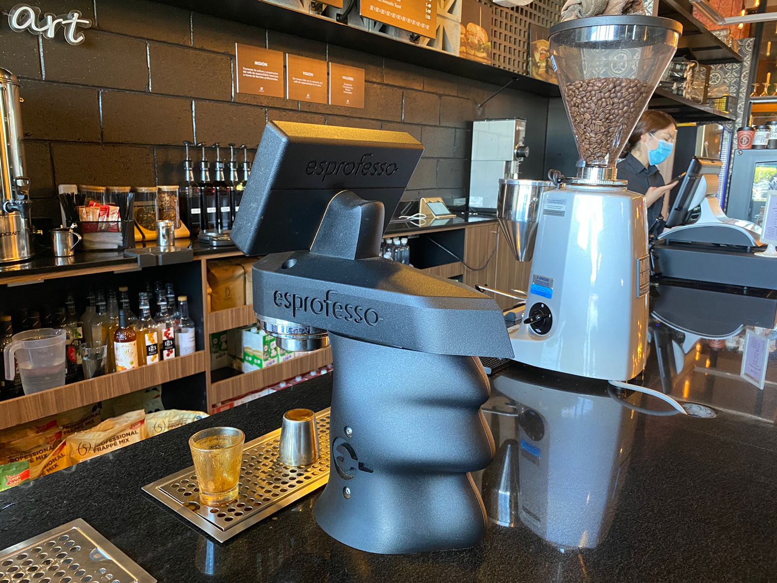 Esprofesso: la primera máquina de café mexicana que nació en Tijuana