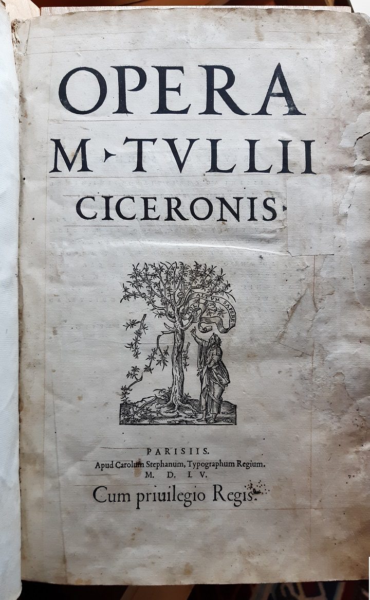 Página de libro con texto en latín