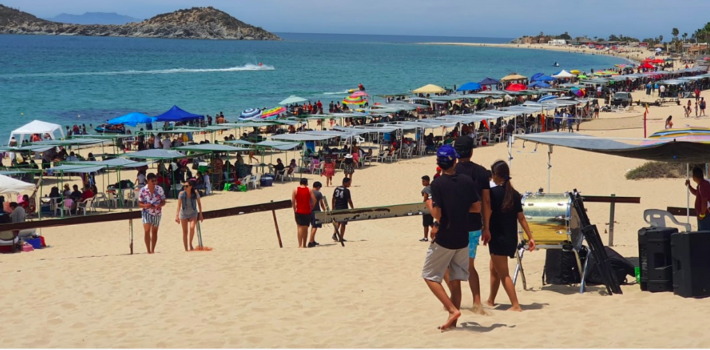 Vacacionistas en las playas de Sonora durante Semana Santa