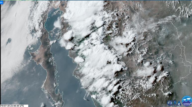 Una imagen satelital de la temporada de monzones en el Noroeste de México. Se ven las nubes sobre los estados de Baja California, Baja California Sur, Sonora y Sinaloa.