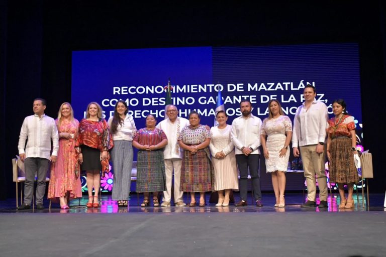 Personas que se comprometieron a hacer de Mazatlán un destino garante de derechos humanos.