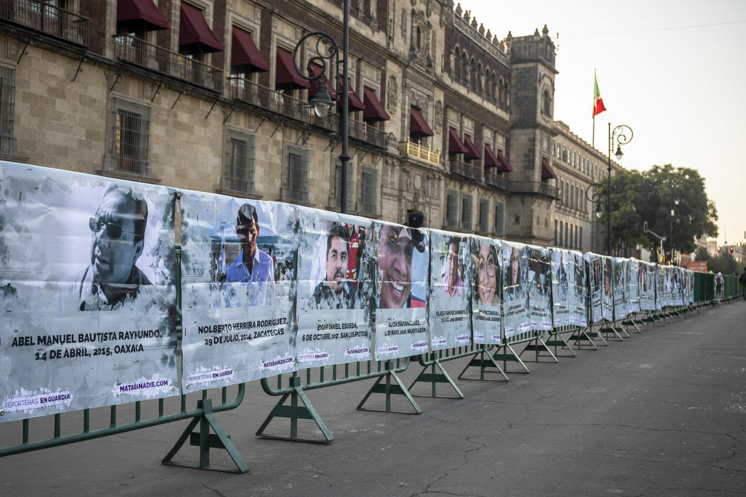 manifestaciones en palacio nacional por periodistas asesionados