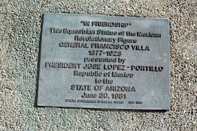 La estatua de Pancho Villa es un símbolo para mexicanos en Arizona
