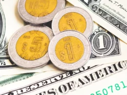 Por qué el peso se está fortaleciendo ante el dólar