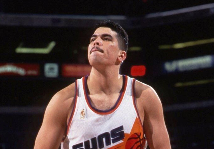Horacio Llamas, el primer mexicano en jugar en la NBA en 1997