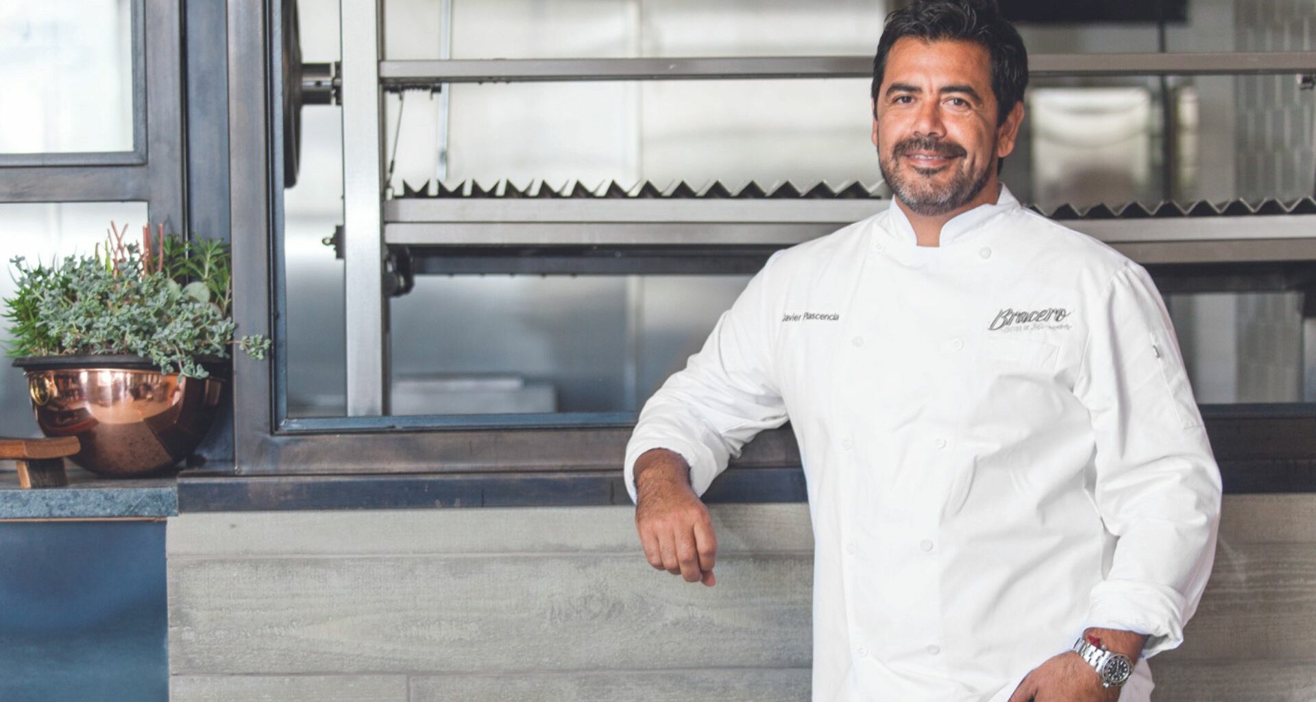 Javier Plascencia: el Chef del Año en la ‘Guía México Gastronómico 2023’