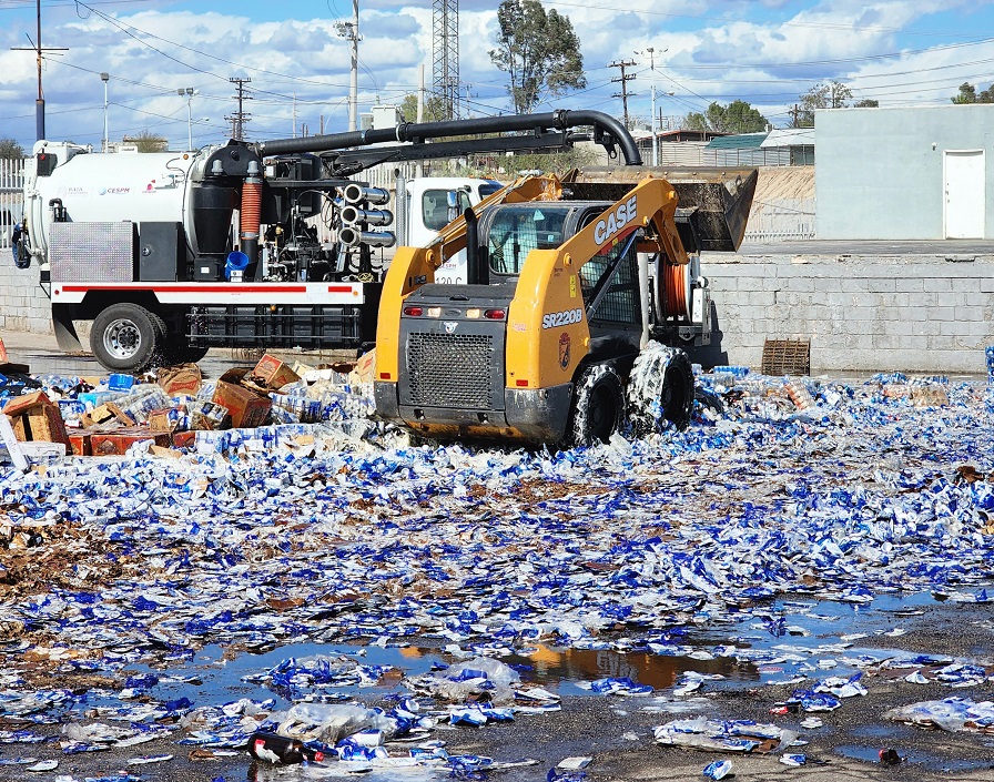 Destruyen 85 mil latas de cerveza en Mexicali