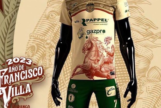 El uniforme de Pancho Villa de los Alacranes de Durango que ha causado controversia