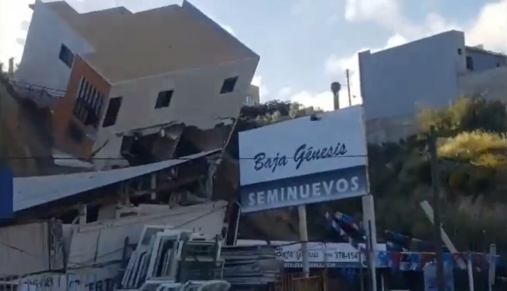 Colapsa segundo edificio en Tijuana tras lluvias