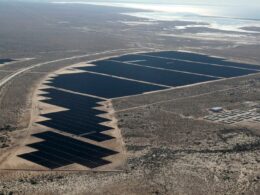 AMLO prevé inversión de 5 mil mdd para 3 plantas solares