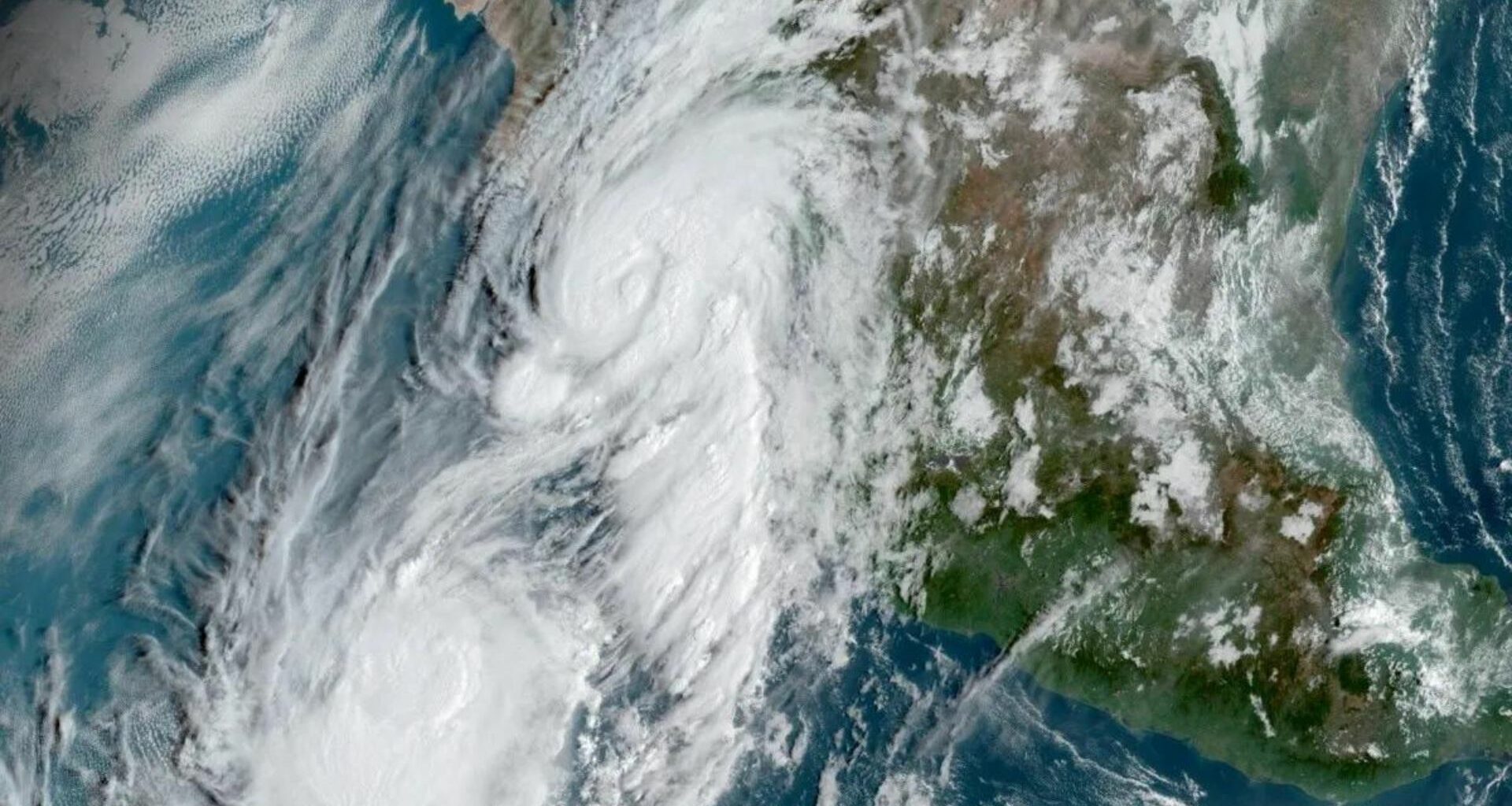 Entre 3 y 5 huracanes podrían tocar Baja California Sur