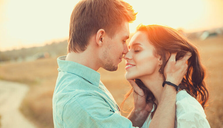 10 Signs the Guy Youre With Deserves Your Trust