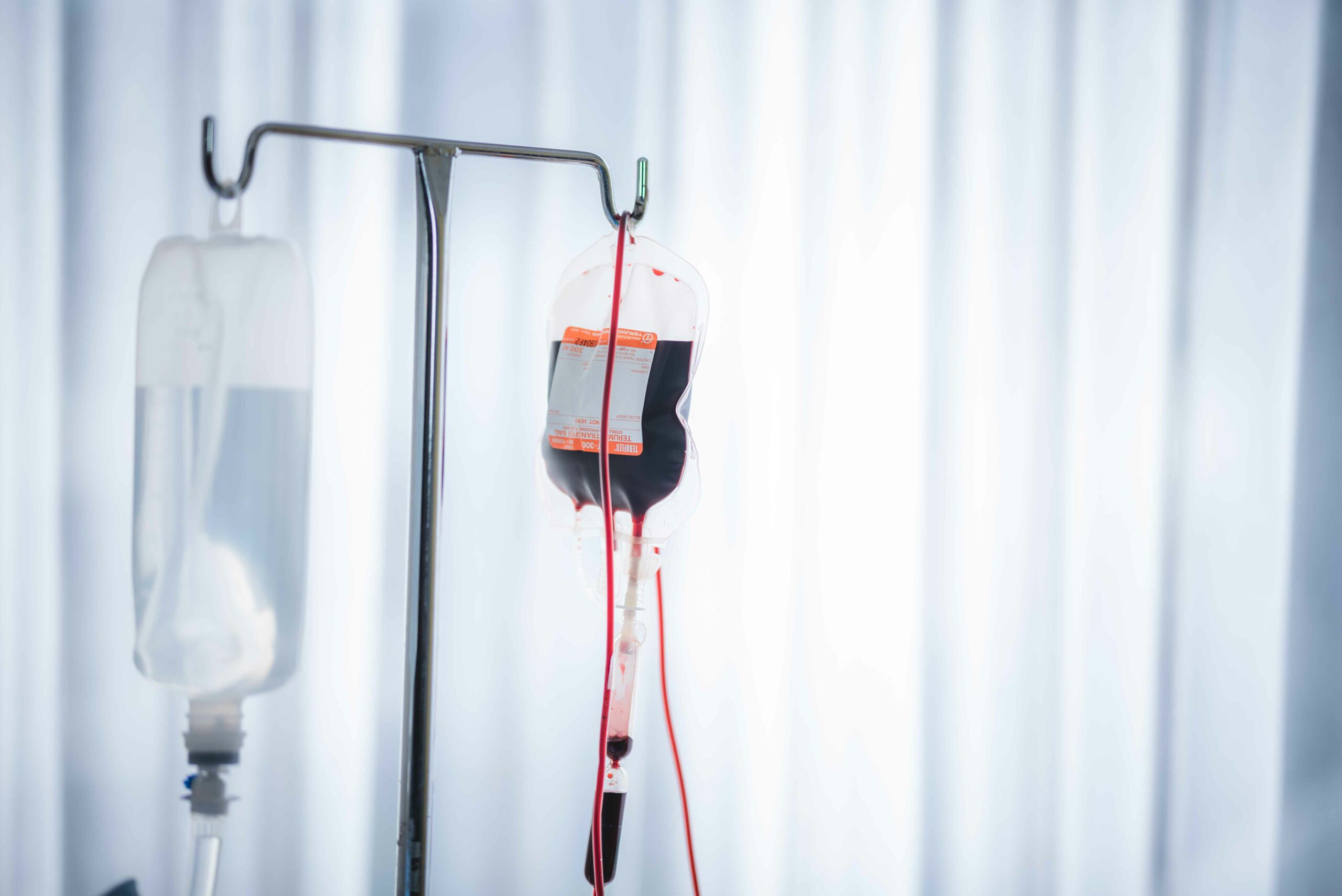Foto ilustrativa de sangre en bolsa para transfusión.