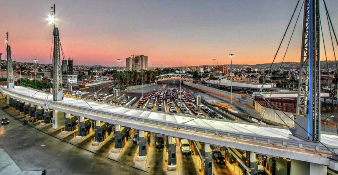 Cruce vehícular de Tijuana a San Diego presenta filas interminables