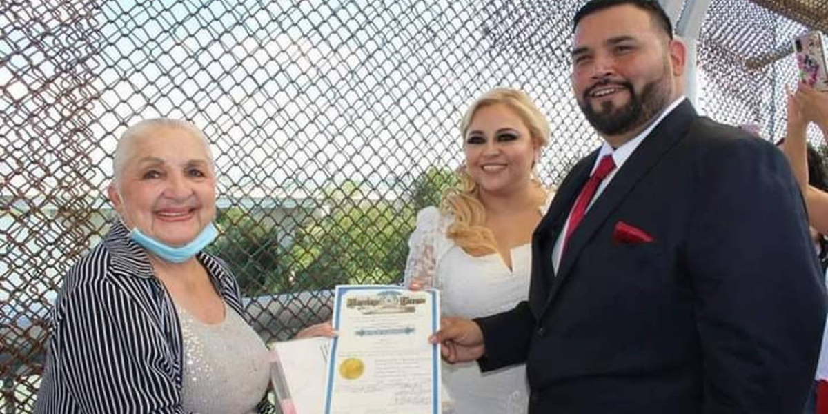 Puentes fronterizos se convierten en altares de boda en la frontera