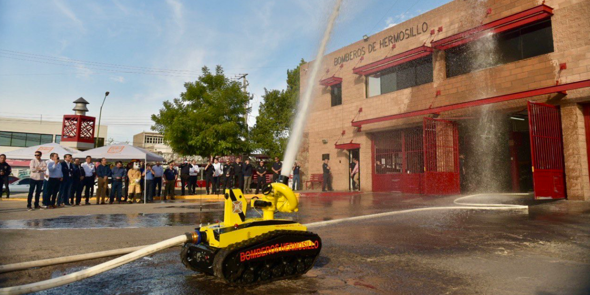 Bomberos de Hermosillo presentan a SERI, el nuevo aliado en lucha contra incendios