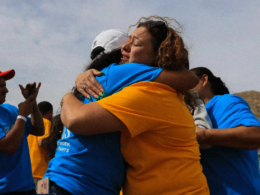 Hugs Not Walls, el evento que reúne a migrantes con sus familias en la frontera